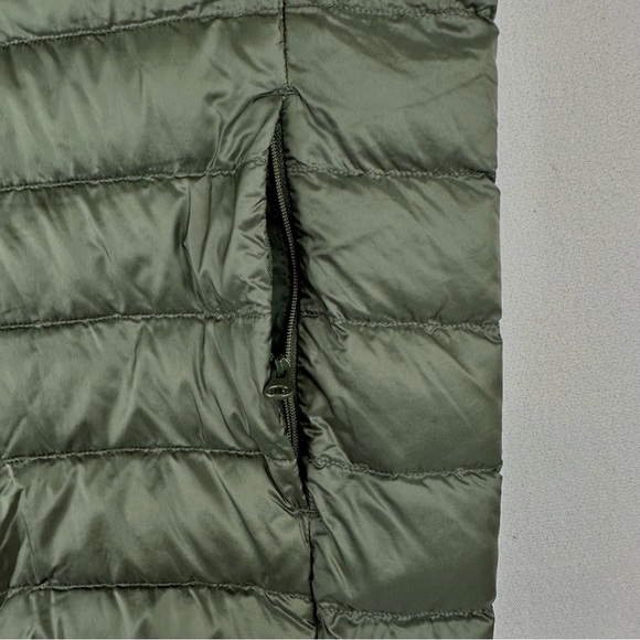 Uniqlo Ultra Light Down Puffer Vest Packable Travel Outdoor - Picture 3 of 10